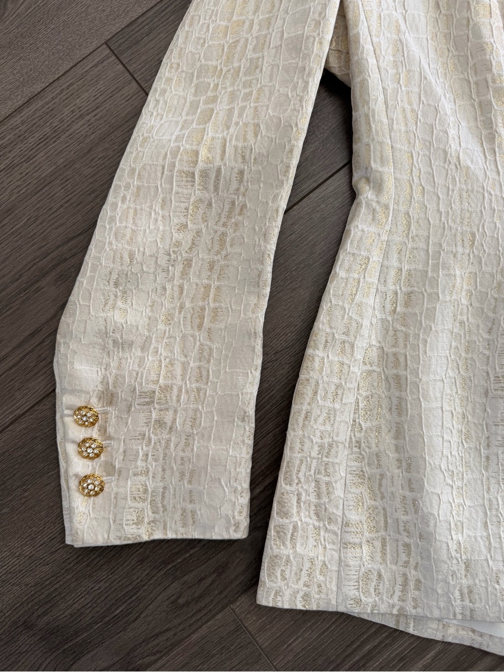 ESCADA cotour - Picture 4 of 10